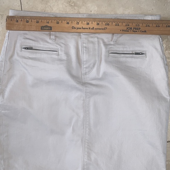 EUC Set of 3 Loft denim mini skirts  1-white distr 1- acid blue 1-khaki ALL sz 4 - Picture 15 of 16